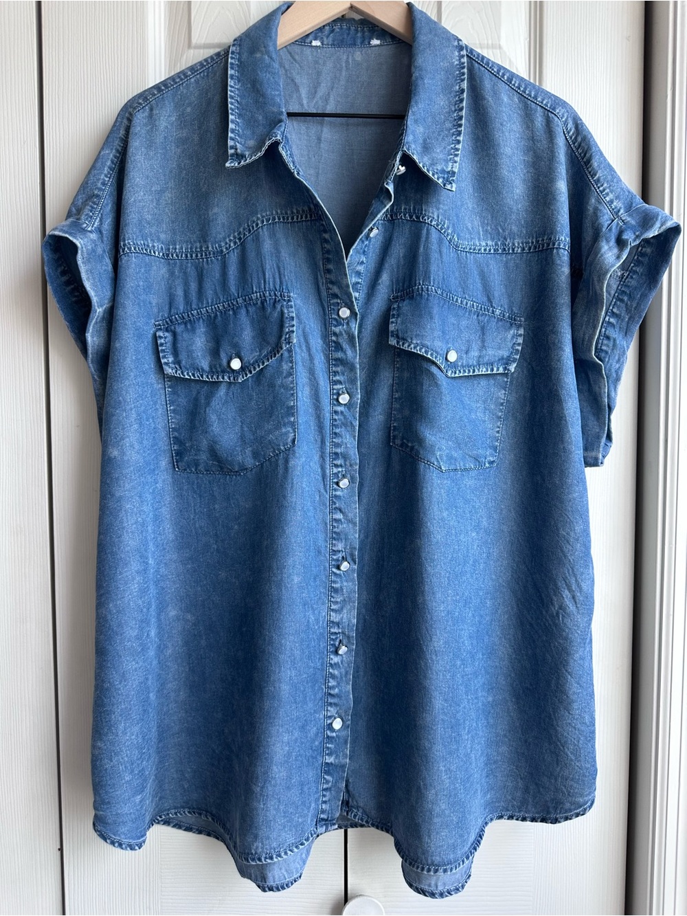 Denim Short-Sleeve Button-Up Shirt - Blue